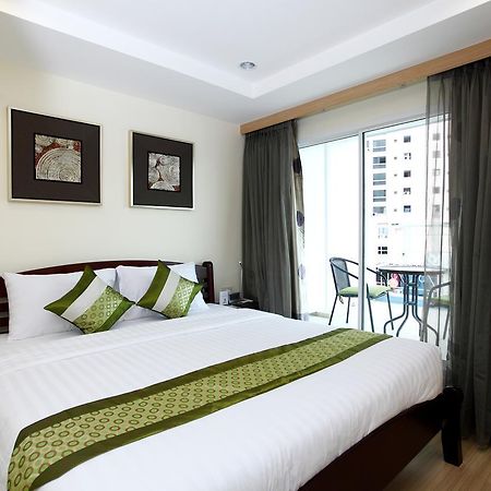 Icheck Inn Sukhumvit 22 Bangkok Exterior photo