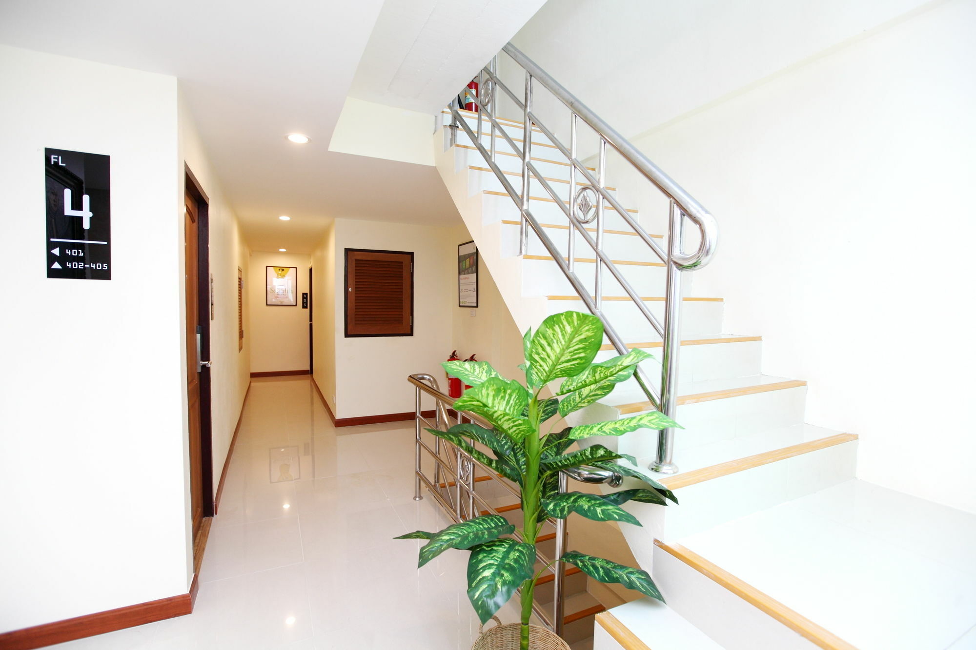 Icheck Inn Sukhumvit 22 Bangkok Exterior photo