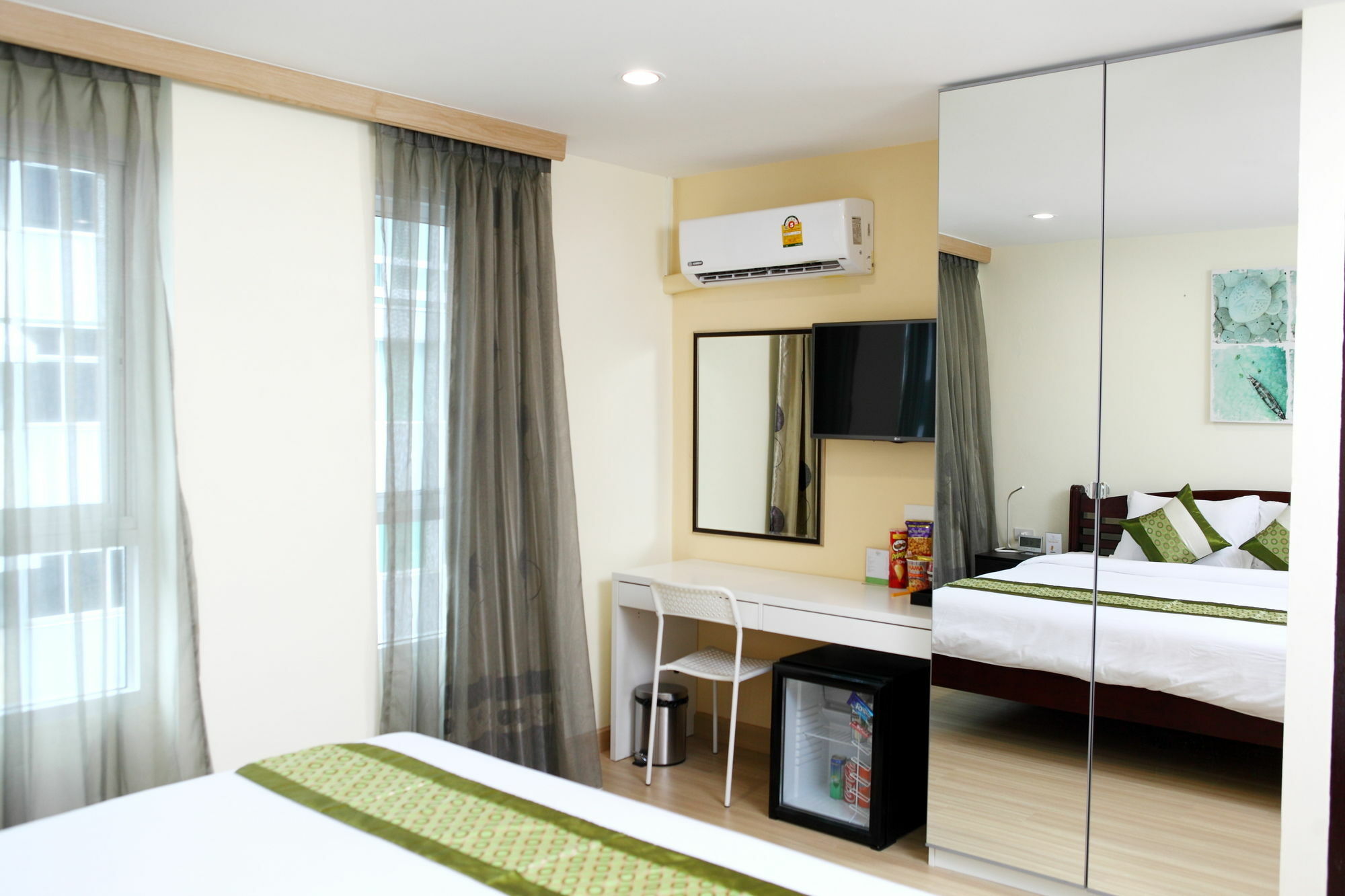 Icheck Inn Sukhumvit 22 Bangkok Exterior photo